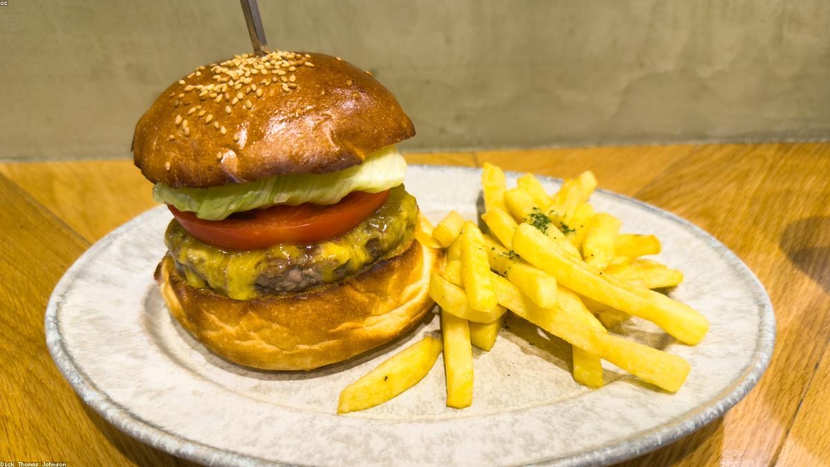10 Ways QR Ordering Increases Table Turnover (With Real Numbers)